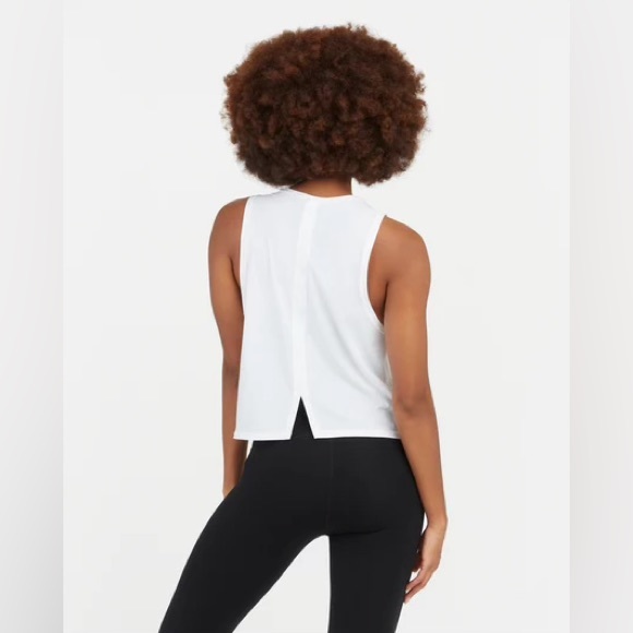 SPANX Tank 🤍 - Picture 5 of 10